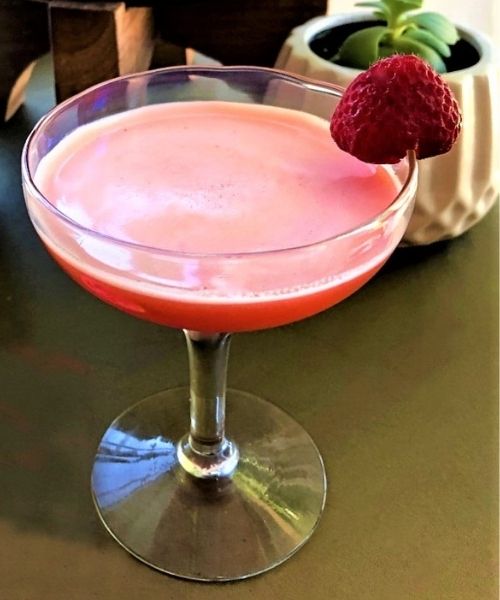 strawberry elderflower cocktail