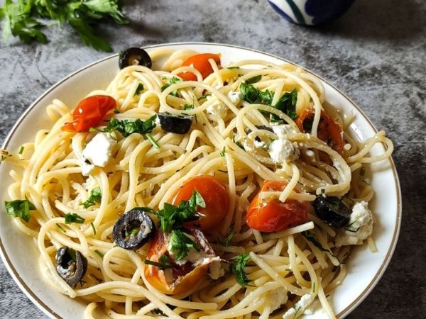 vegetarian Greek spaghetti
