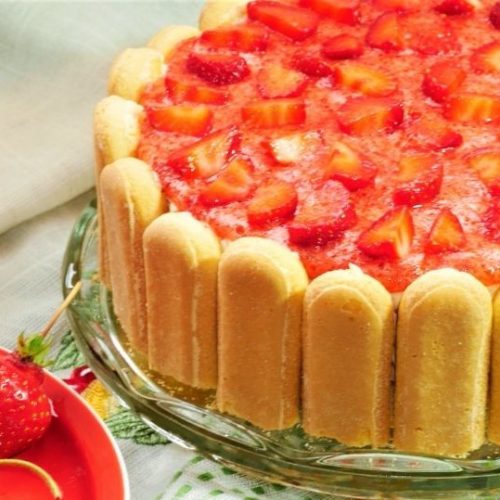 Ladyfinger Strawberry Cheesecake Easy Recipe ⋆ The World Is an Oyster