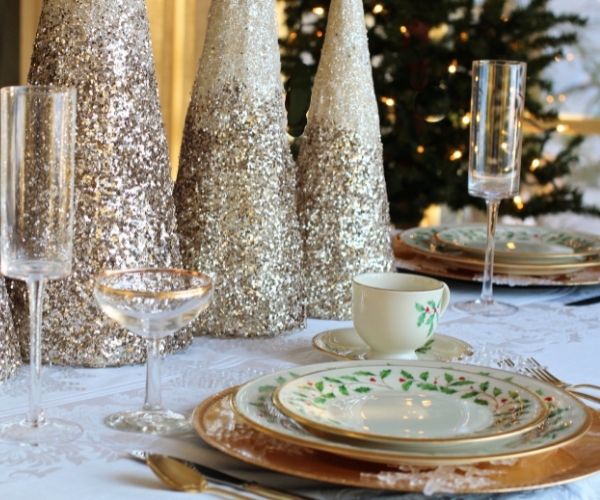 festive menu ideas for New Year dinner - table setting
