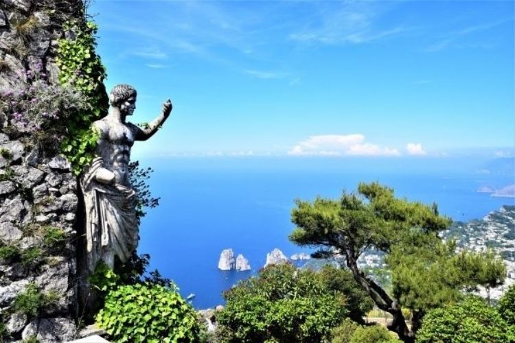 the most romantic travel destination and the best place on earth: Capri