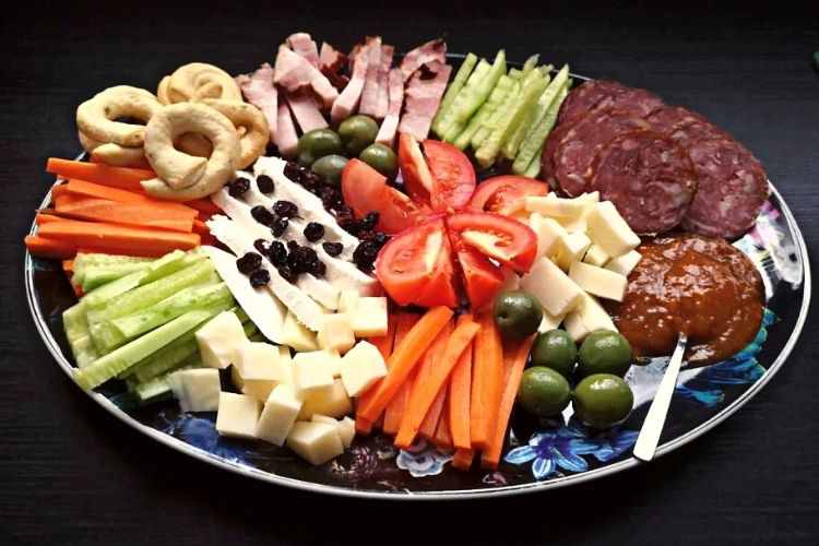 a creative charcuterie platter for two